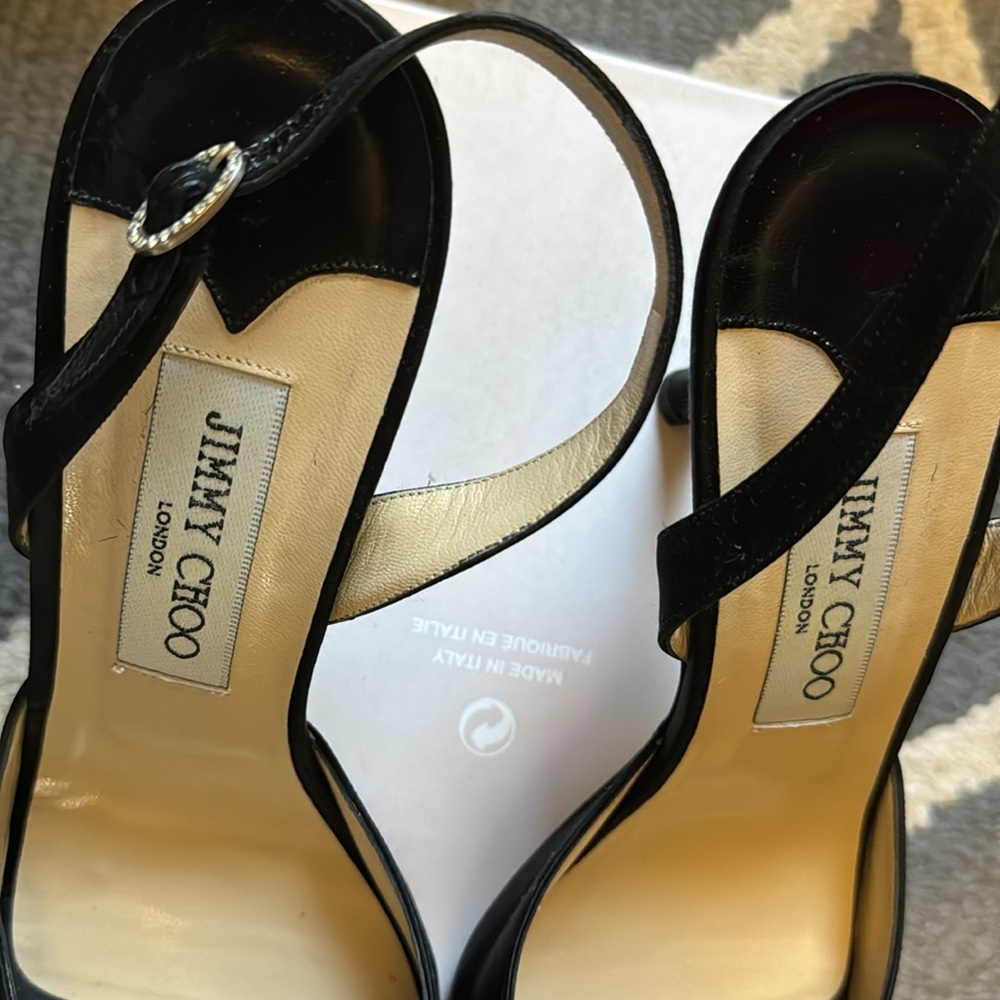 Sandals - Picture 2 of 2